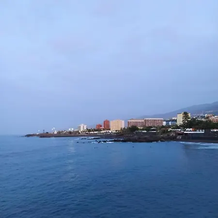 Calle Guajara, 1. Casa Playa Chica