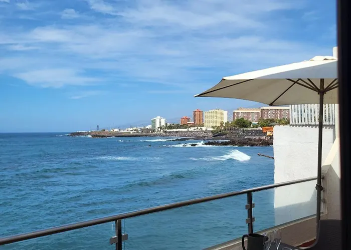 Calle Guajara, 1. Casa Playa Chica