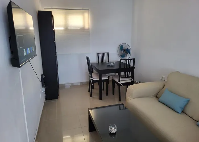 Calle Guajara, 1. Casa Playa Chica *